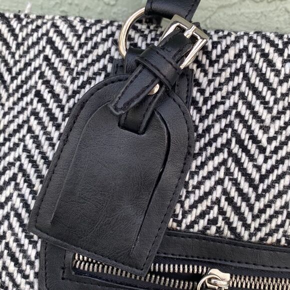 Bueno Large Tote Travel Bag NWOT - Picture 10 of 13